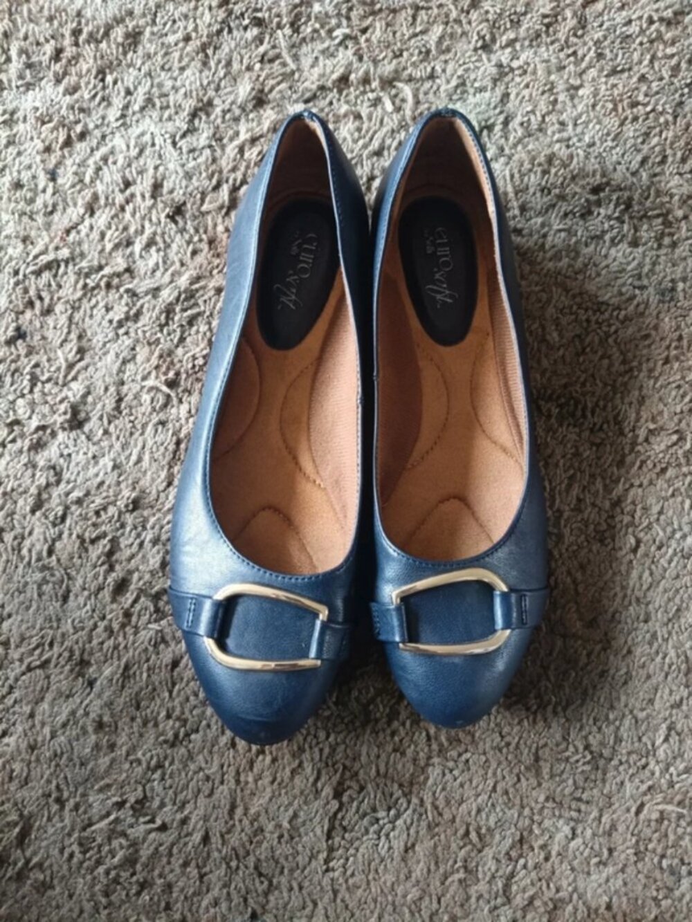 Women's shoes